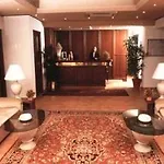 Moderno Hotel 3*