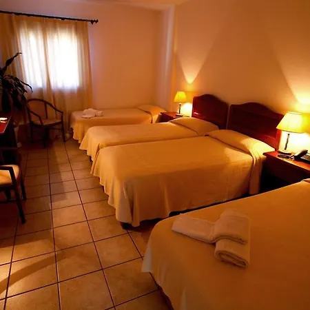Moderno Hotel 3*