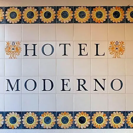 Moderno فندق