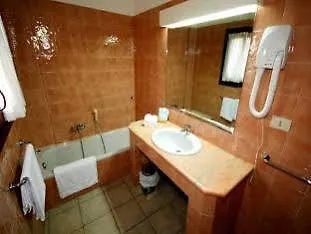 Hotel Moderno 3*